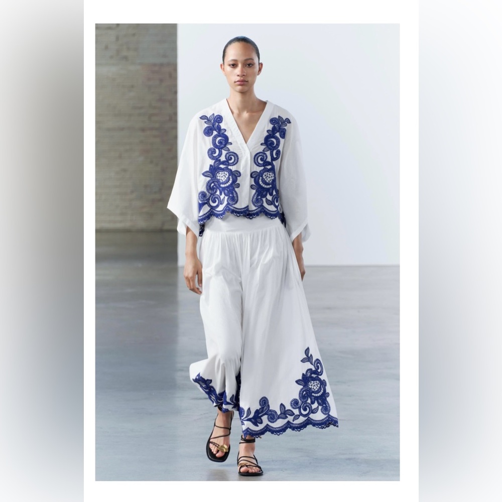 CONTRAST EMBROIDERED 2 PIECES BLOUSE AND SKIRT ZW COLLECTION WHITE. Size…
